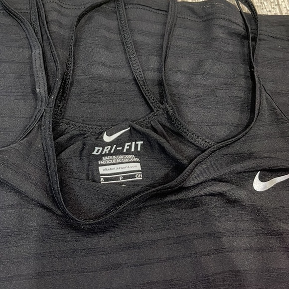 ❌SOLD❌Bundle of Nike Workout Clothes - Picture 4 of 7